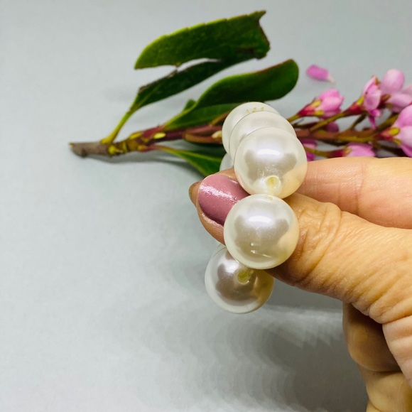 Set of 2 Large trendy faux pearls hair band, NWOT - Picture 3 of 8